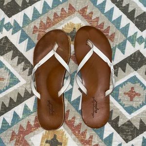 American Eagle Sandals